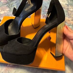 Michael Kors Black and Gold Elegant Heels